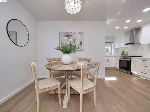 Dining - 7445 Rolling Hills Cir, Dublin, CA 94568 photo 2 of 4