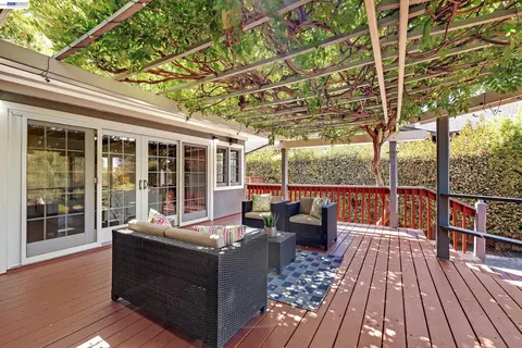 Exterior - 2525 Bruce Dr, Fremont, CA 94539 photo 6 of 20