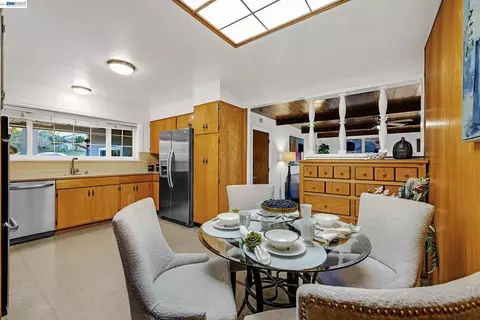 Dining - 2525 Bruce Dr, Fremont, CA 94539 photo 1 of 3