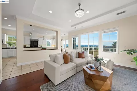 Living - 1121 Newhaven Pl, Concord, CA 94518 photo 4 of 7