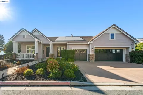 Exterior - 1121 Newhaven Pl, Concord, CA 94518 photo 2 of 9