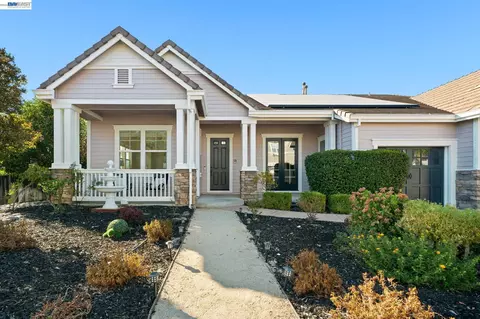 Exterior - 1121 Newhaven Pl, Concord, CA 94518 photo 8 of 9