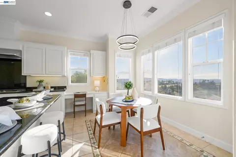 Dining - 1121 Newhaven Pl, Concord, CA 94518 photo 3 of 3