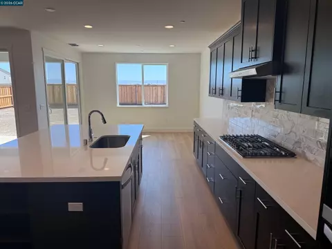 Kitchen - 3600 Darnoch, Lathrop, CA 95330 photo 4 of 4