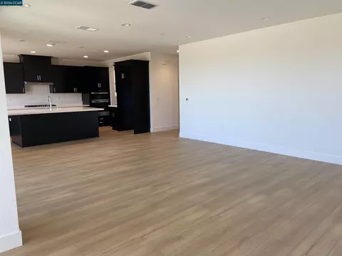 Living - 3600 Darnoch, Lathrop, CA 95330 photo 2 of 5