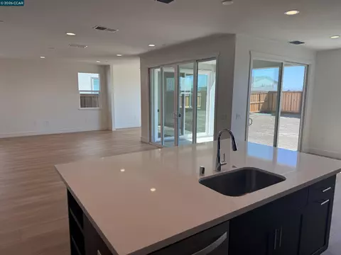 Living - 3600 Darnoch, Lathrop, CA 95330 photo 1 of 5