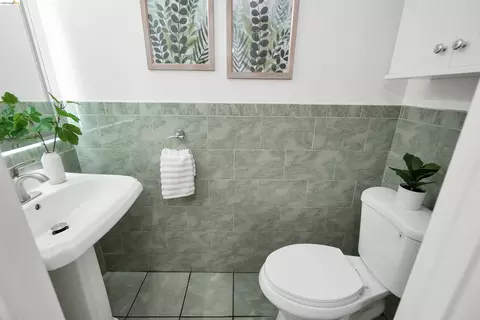 Bath - 1909 Landess Ave, Milpitas, CA 95035 photo 1 of 2
