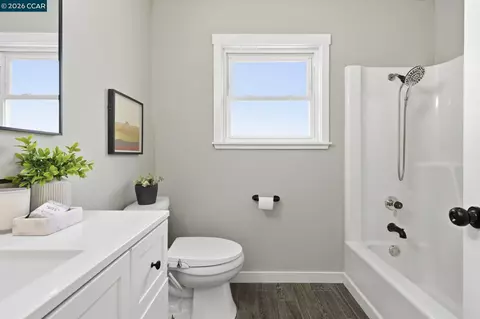 Bath - 4814 Wolf Way, Concord, CA 94521 photo 1 of 5