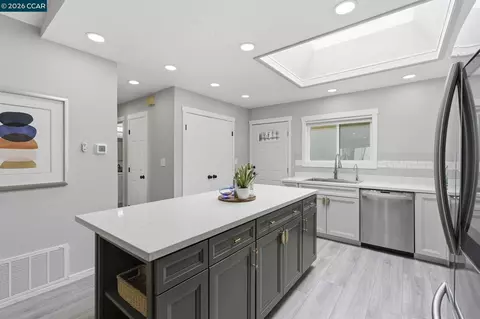 Kitchen - 4814 Wolf Way, Concord, CA 94521 photo 3 of 5