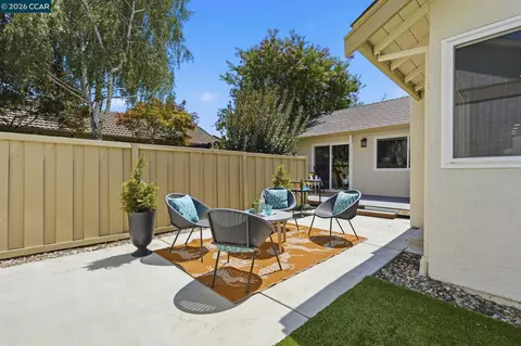 Exterior - 4814 Wolf Way, Concord, CA 94521 photo 5 of 8