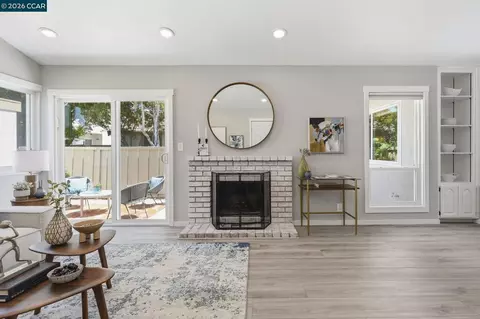 Living - 4814 Wolf Way, Concord, CA 94521 photo 2 of 5
