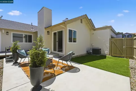 Exterior - 4814 Wolf Way, Concord, CA 94521 photo 6 of 8