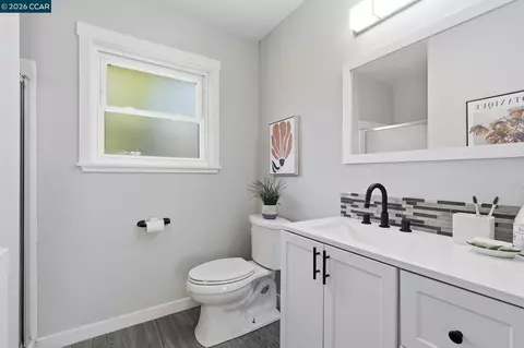 Bath - 4814 Wolf Way, Concord, CA 94521 photo 5 of 5