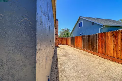 Exterior - 638 Berkeley Way, Fairfield, CA 94533 photo 11 of 11