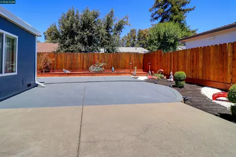Exterior - 638 Berkeley Way, Fairfield, CA 94533 photo 3 of 10