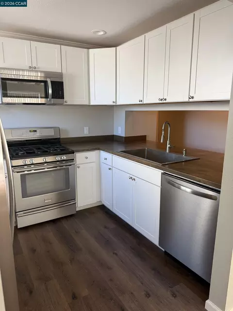 Kitchen - 251 Arthur Rd, Martinez, CA 94553 photo 2 of 3