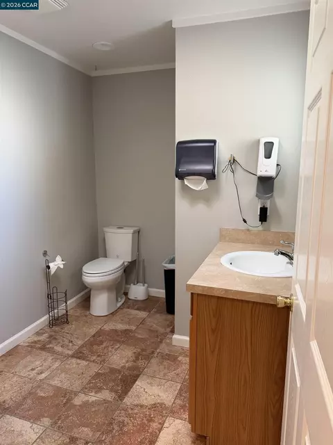 Bath - 251 Arthur Rd, Martinez, CA 94553 photo 1 of 2