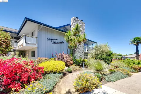 Exterior - 339 Broadway #307, Alameda, CA 94501 photo 5 of 5