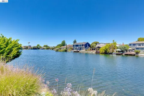 View/Area - 339 Broadway #307, Alameda, CA 94501 photo 4 of 4