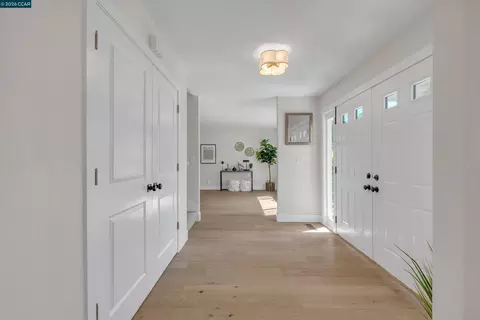 Entry Way - 235 Appalachian Dr, Martinez, CA 94553 photo 1 of 3