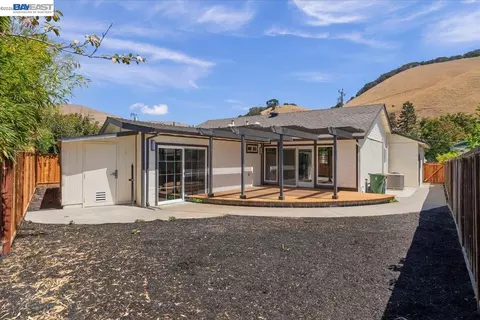 Exterior - 38341 Moab Dr, Fremont, CA 94536 photo 4 of 4