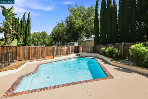 Exterior - 2750 Gomes Ct, Tracy, CA 95376 photo 3 of 15