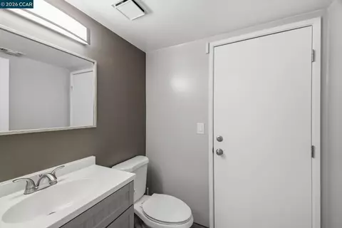 Bath - 2750 Gomes Ct, Tracy, CA 95376 photo 5 of 5
