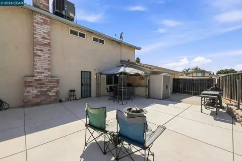 Exterior - 2750 Gomes Ct, Tracy, CA 95376 photo 11 of 15