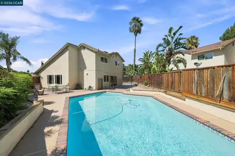 Exterior - 2750 Gomes Ct, Tracy, CA 95376 photo 2 of 15