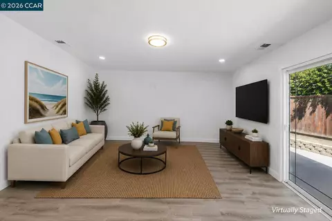 Living - 2750 Gomes Ct, Tracy, CA 95376 photo 12 of 13