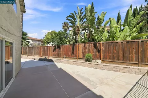 Exterior - 2750 Gomes Ct, Tracy, CA 95376 photo 8 of 15