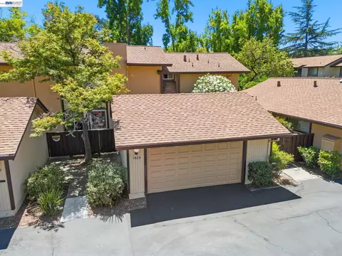 1828 Countrywood Ct, Walnut Creek, CA 94598