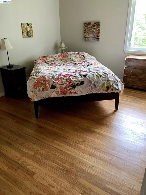 Bedroom - 1066 Maple Ave, Vallejo, CA 94591 photo 3 of 7