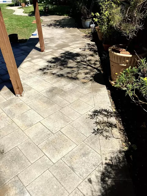 Exterior - 1066 Maple Ave, Vallejo, CA 94591 photo 8 of 19