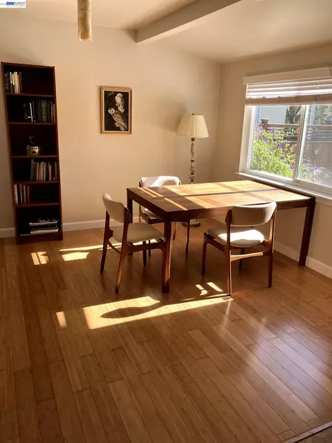 Dining - 1066 Maple Ave, Vallejo, CA 94591 photo 3 of 3