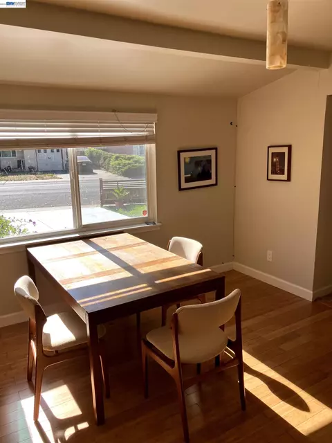 Dining - 1066 Maple Ave, Vallejo, CA 94591 photo 1 of 3