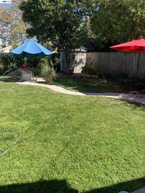 Exterior - 1066 Maple Ave, Vallejo, CA 94591 photo 19 of 19