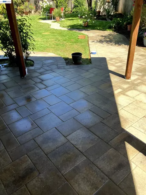 Exterior - 1066 Maple Ave, Vallejo, CA 94591 photo 7 of 19