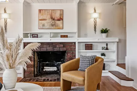 Living - 639 Cragmont, Berkeley, CA 94708 photo 4 of 4
