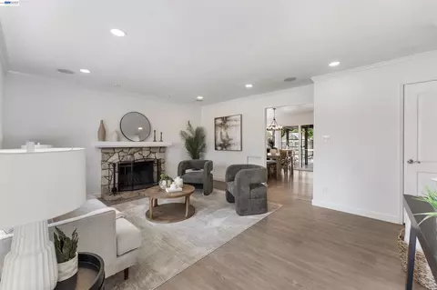 Living - 695 Debra St, Livermore, CA 94550 photo 5 of 5
