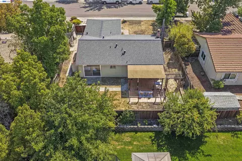 View/Area - 695 Debra St, Livermore, CA 94550 photo 5 of 14