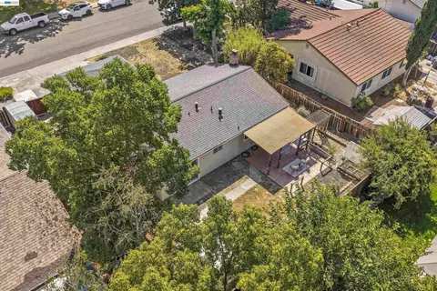 View/Area - 695 Debra St, Livermore, CA 94550 photo 4 of 14