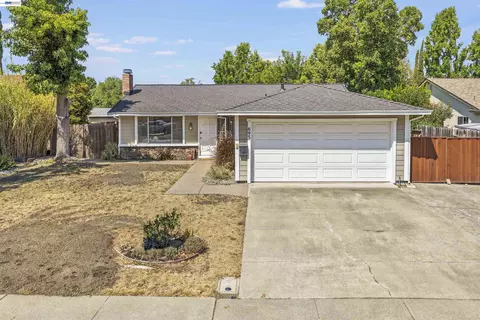 Exterior - 695 Debra St, Livermore, CA 94550 photo 2 of 8