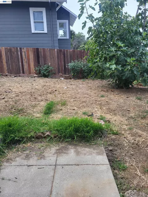 Exterior - 2137 E 27th, Oakland, CA 94606 photo 3 of 3