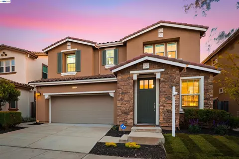 Exterior - 4726 S Spago Dr, Dublin, CA 94568 photo 6 of 7