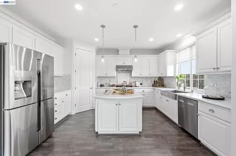 Kitchen - 4726 S Spago Dr, Dublin, CA 94568 photo 3 of 6