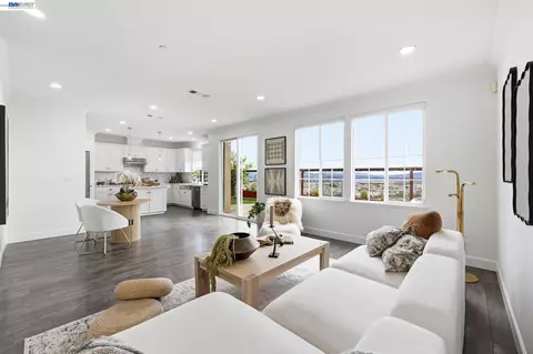 Living - 4726 S Spago Dr, Dublin, CA 94568 photo 2 of 2