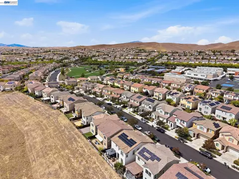 View/Area - 4726 S Spago Dr, Dublin, CA 94568 photo 6 of 10