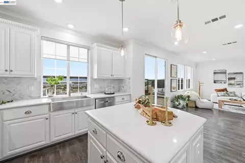 Kitchen - 4726 S Spago Dr, Dublin, CA 94568 photo 4 of 6