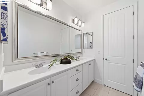 Bath - 4726 S Spago Dr, Dublin, CA 94568 photo 6 of 6